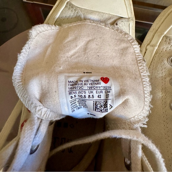 Converse Chuck Taylor All Star 70 Hi / Comme des Garcons PLAY Multi-Heart White - Picture 4 of 6